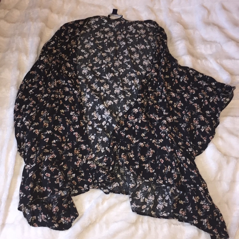 American Eagle Tie-Front Kimono